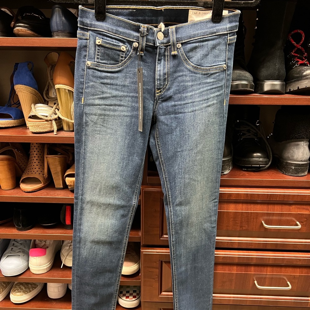 NWT Rag and Bone skinny jean (tech fabric) Sz 26